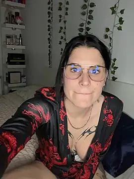 julieeeeee75 online show from 01.13.26