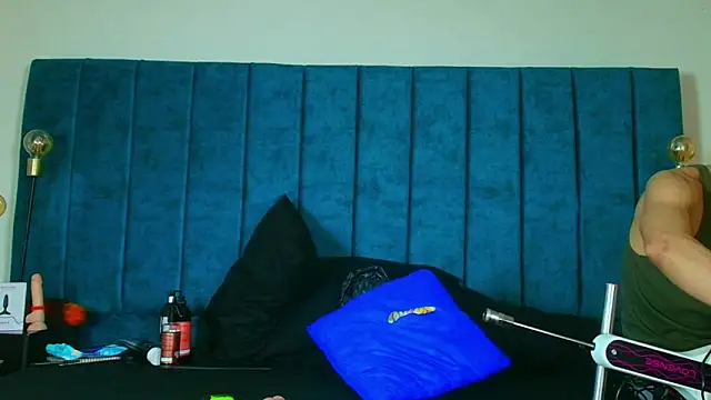 Ethan Briggs  online show from 04.02.26