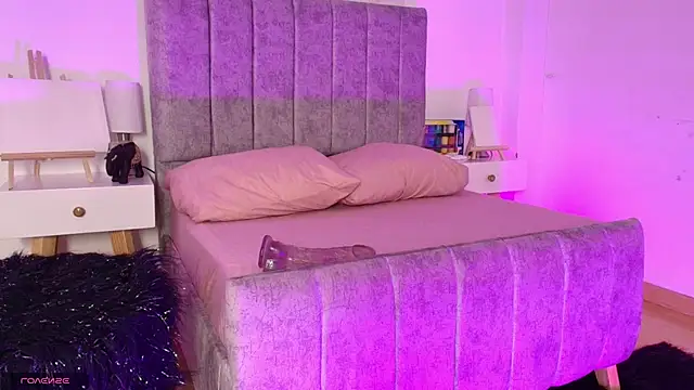 Lucy Carson  online show from 02.13.26