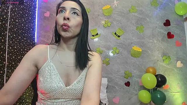 adellelennoxx online show from 03.17.26