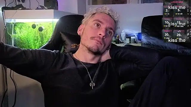 Rayzel White online show from 02.04.26