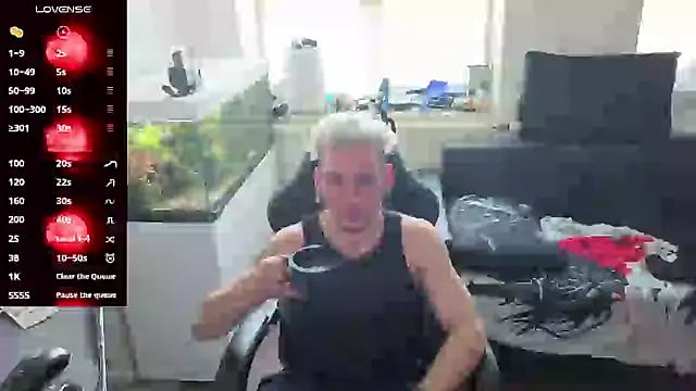 Rayzel White online show from 05.02.26