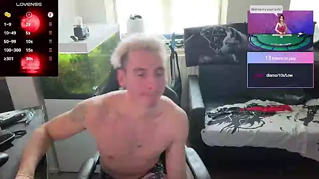 Rayzel White online show from 05.11.26