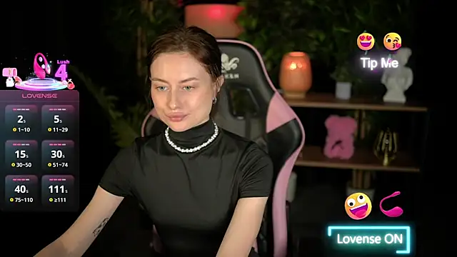 Snapshot of baby_luna_xo chatting on 02.14.26 baby luna xo online show from 02.14.26