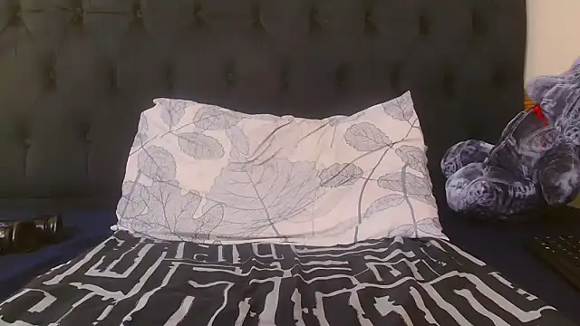 SexyPureFire001 online show from 02.13.26