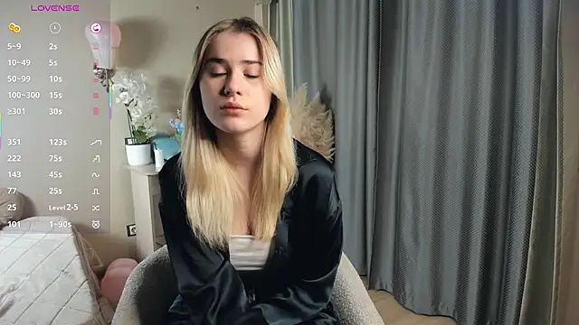 LuanaFincel online show from 02.17.26