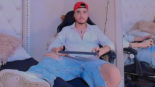 Snapshot of Salvattore_Muller chatting on 02.10.26 Salvattore Muller online show from 02.10.26