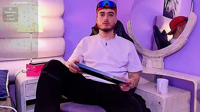 Snapshot of Salvattore_Muller chatting on 02.12.26 Salvattore Muller online show from 02.12.26