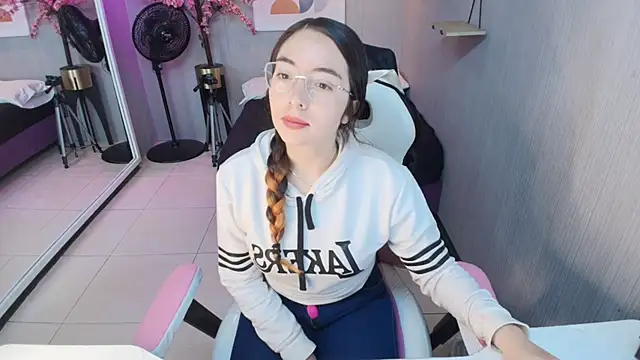 Snapshot of Veronica_miiller chatting on 02.03.26 Veronica miiller online show from 02.03.26