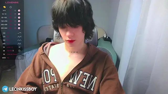 LeonBoykisser online show from 03.15.26