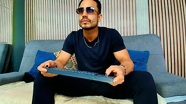 Vans Ross online show from 04.20.26