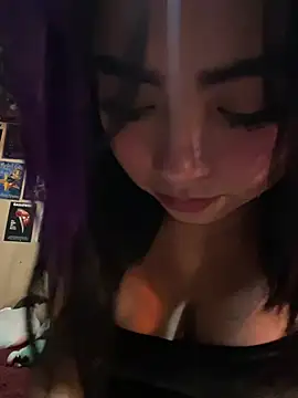 Snapshot of pinkybombon chatting on 04.17.26 pinkybombon online show from 04.17.26