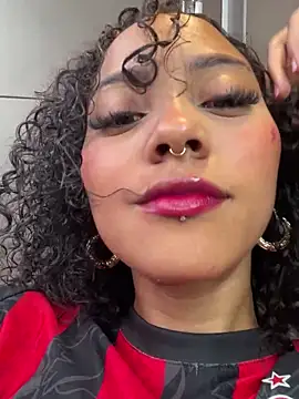 Snapshot of LizStorm_ chatting on 06.18.26 LizStorm online show from 06.18.26
