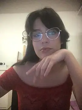 Snapshot of ElisaGoth chatting on 07.05.26 ElisaGoth online show from 07.05.26
