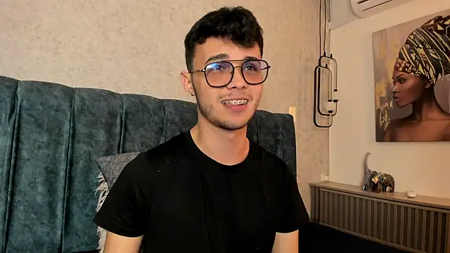 Snapshot of Alhan_Twink chatting on 06.10.26 Alhan Twink online show from 06.10.26