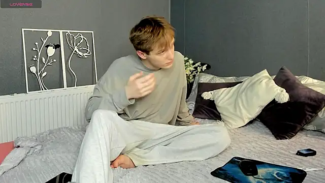 Snapshot of Kai_Milller chatting on 03.22.26 Kai Milller online show from 03.22.26