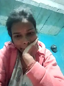 Snapshot of priyasharma899 chatting on 01.17.26 priyasharma899 online show from 01.17.26