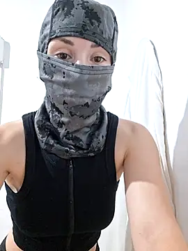 Snapshot of Mariposa-azul chatting on 01.14.26 Mariposa-azul online show from 01.14.26