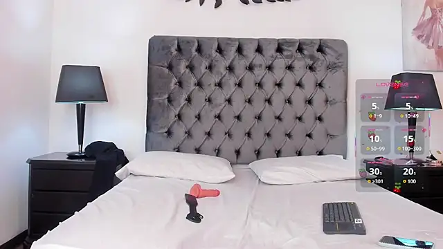 Kiri Black  online show from 03.14.26