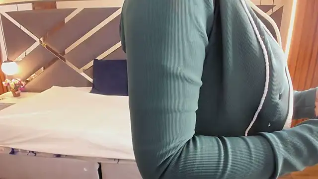 Ambarross  online show from 03.04.26