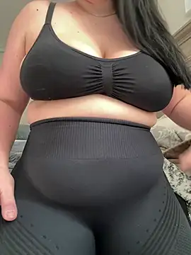 Snapshot of Zarrinaxx chatting on 02.15.26 Zarrinaxx online show from 02.15.26