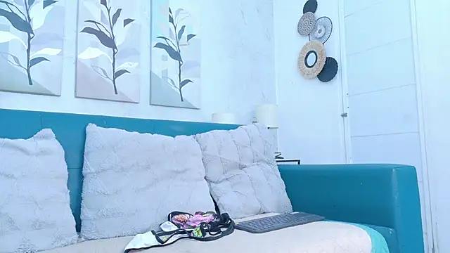 sofia laverde online show from 04.17.26