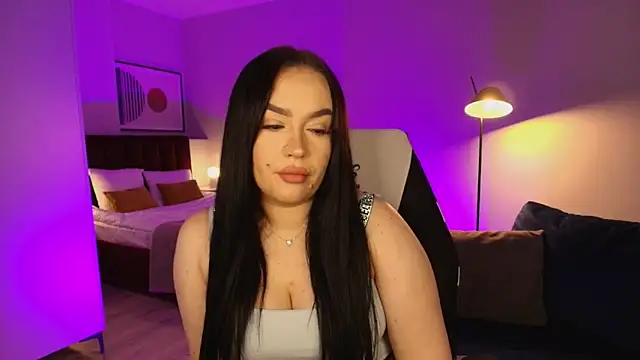 tinafox  online show from 02.03.26