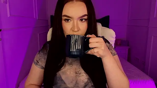 tinafox  online show from 03.20.26