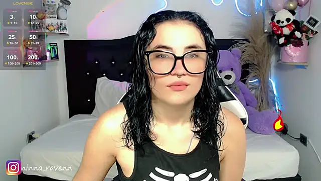 Snapshot of AriaDark chatting on 05.01.26 AriaDark online show from 05.01.26