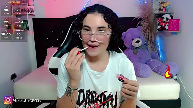 Snapshot of AriaDark chatting on 05.19.26 AriaDark online show from 05.19.26