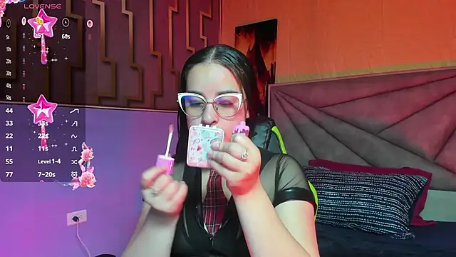 Snapshot of valeri_sotoo chatting on 02.26.26 valeri sotoo online show from 02.26.26