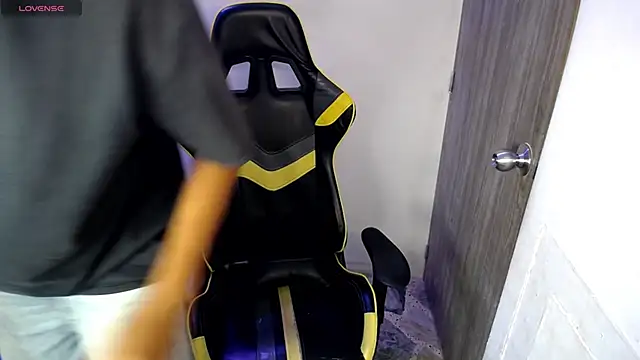 Snapshot of Rick_oficiall chatting on 04.08.26 Rick oficiall online show from 04.08.26