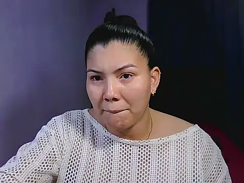 Snapshot of Violetta-Helena chatting on 03.17.26 Violetta-Helena online show from 03.17.26