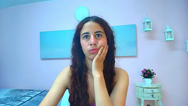 Snapshot of scarlett_clyde chatting on 07.15.26 scarlett clyde online show from 07.15.26
