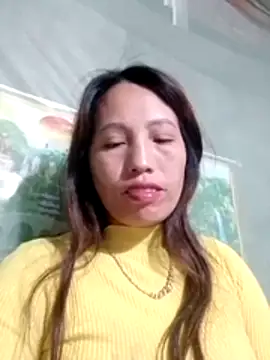 Snapshot of Gummiesu chatting on 04.30.26 Gummiesu online show from 04.30.26
