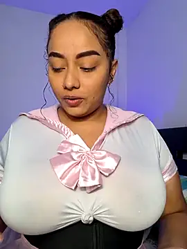 Snapshot of curly_girl_31 chatting on 05.11.26 curly girl 31 online show from 05.11.26