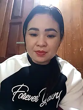 Snapshot of Luckygirls-399 chatting on 01.18.26 Luckygirls-399 online show from 01.18.26