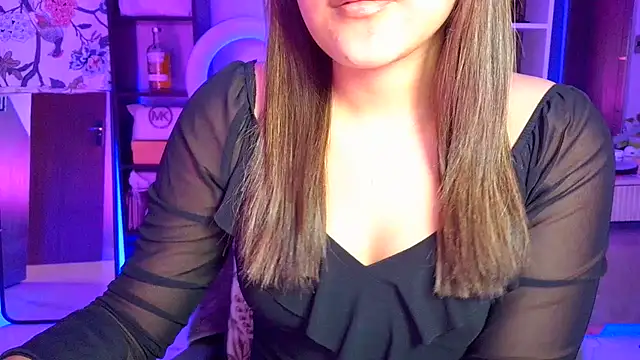 Snapshot of _Maanvi_ chatting on 06.22.26 Maanvi online show from 06.22.26
