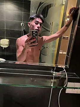 Yooo17 online show from 02.13.26