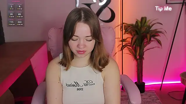 Snapshot of Kiss_Moon chatting on 02.28.26 Kiss Moon online show from 02.28.26