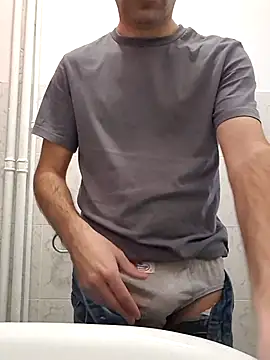 Snapshot of vali23 chatting on 02.05.26 vali23 online show from 02.05.26