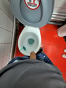 Snapshot of vali23 chatting on 02.14.26 vali23 online show from 02.14.26