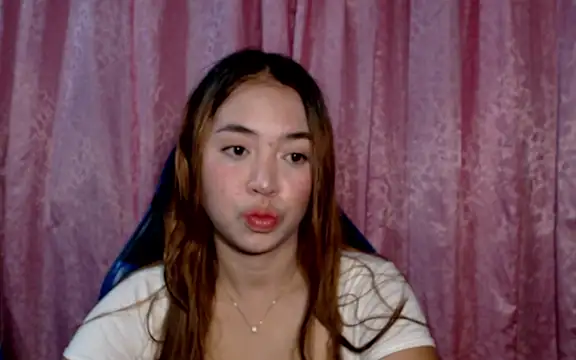 Snapshot of pinay_mayahiga chatting on 05.11.26 pinay mayahiga online show from 05.11.26
