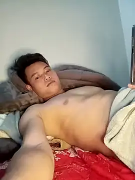 Maycute18 online show from 02.21.26