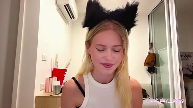 Snapshot of Slay_Swag chatting on 02.13.26 Slay Swag online show from 02.13.26