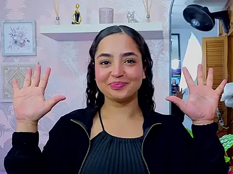 Snapshot of Emma_Thompssonn chatting on 02.04.26 Emma Thompssonn online show from 02.04.26