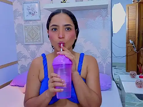 Snapshot of Emma_Thompssonn chatting on 02.10.26 Emma Thompssonn online show from 02.10.26