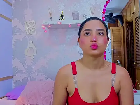 Snapshot of Emma_Thompssonn chatting on 02.14.26 Emma Thompssonn online show from 02.14.26