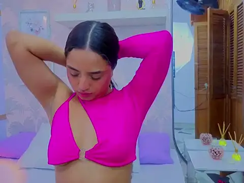 Snapshot of Emma_Thompssonn chatting on 03.02.26 Emma Thompssonn online show from 03.02.26