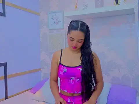 Snapshot of Emma_Thompssonn chatting on 03.03.26 Emma Thompssonn online show from 03.03.26